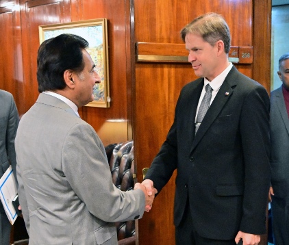 Islamabad 10.08.2026:Speaker National Assembly Sardar Ayaz Sadiq receiving Member of the European Parliament Mr. Ondrej Dostal at Parliament House
